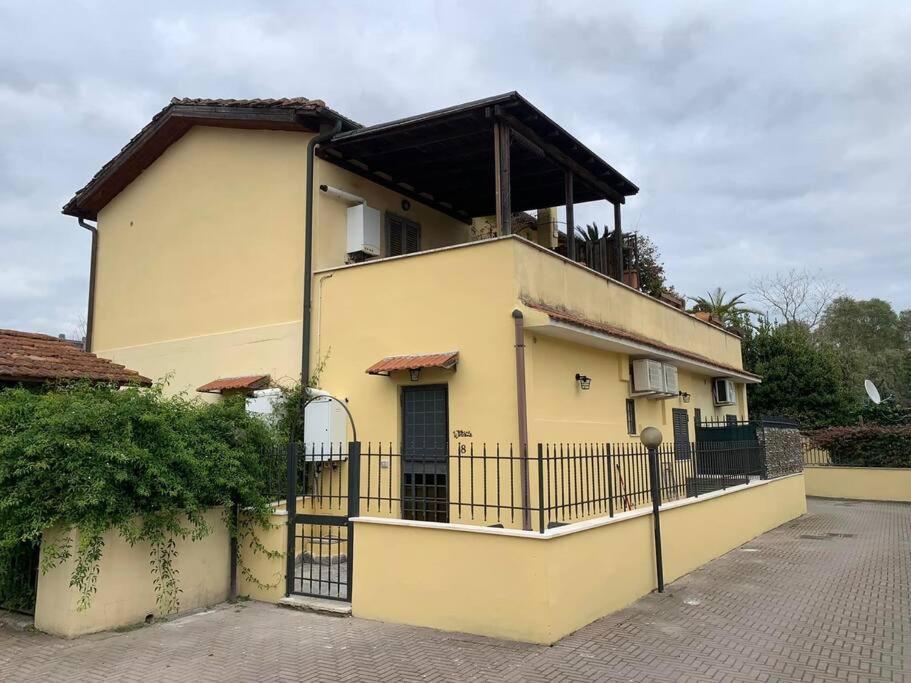 A Casa Di Elly 2 Apartment